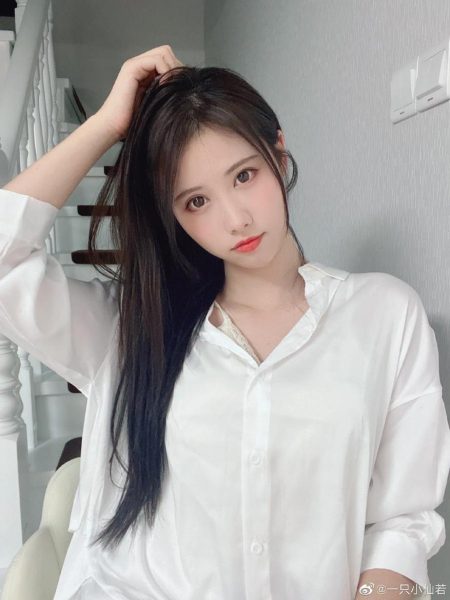 一只小仙若事件：cosplay风范，分享与你最新作品。