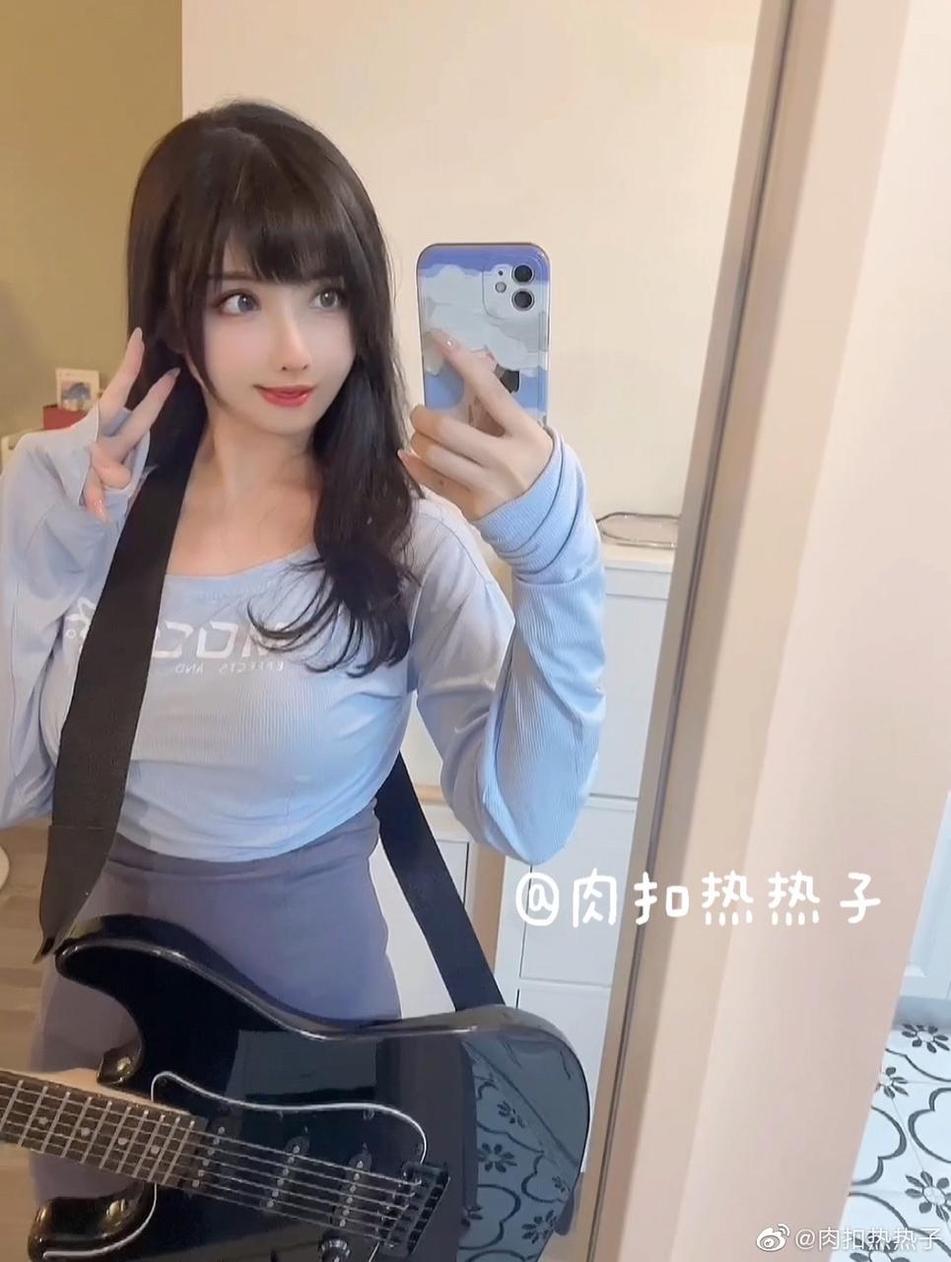 集齐最美凉凉子牛头人第三单原图，超值图包等着你。
