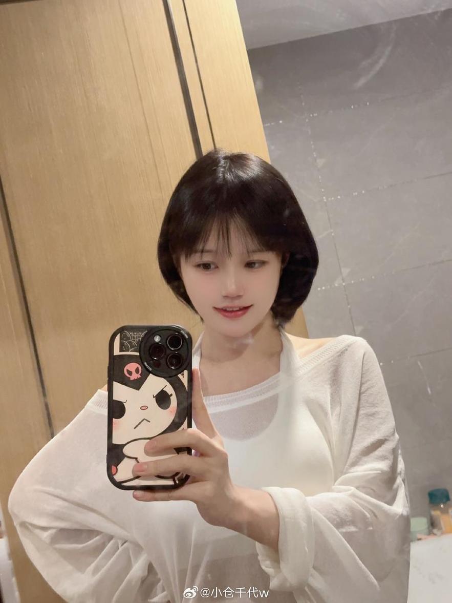 只有素颜照，才能真正感受小仓千代w黑贞的大美女气质