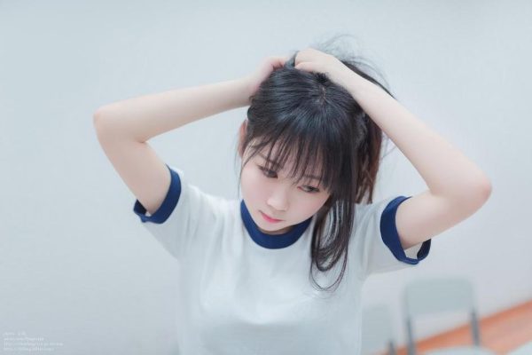 是依酱吖的个人主页：最新cos照片原图