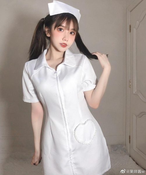 暗夜之下，果咩酱w资源入夜的经典作品，原图无删，值得一赏。