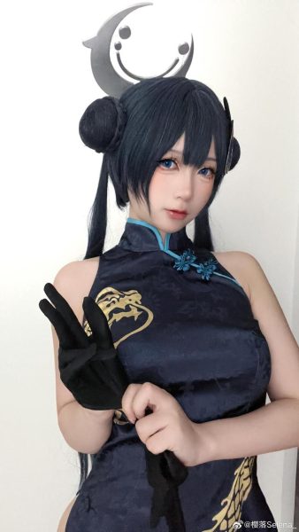 新作品更新！樱落酱路易九世旗袍cos惊艳亮相