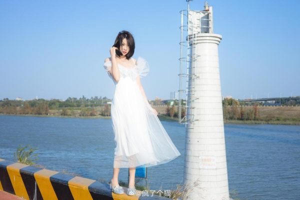 尽情欣赏甘雨cos疯了个猫，定制作品引领潮流潮。