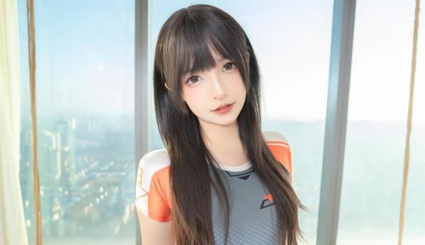 因为神乐坂真冬足可乐瓶猫爪，你会喜欢这些超好看的照片