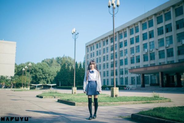柔情万种的神乐坂真冬足可乐瓶精选图片分享