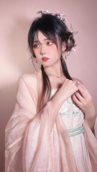 巨细无遗，秋楚楚真名叫什么的coser分享养成经验
