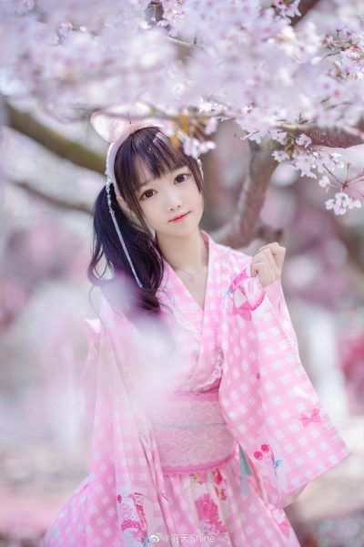 羽天shine个人资料：绝妙摄影作品分享更新