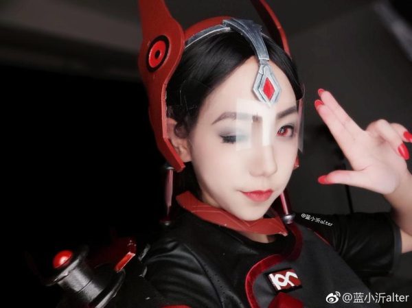 蓝小沂kikiins账号分享的高清原图令人驻足