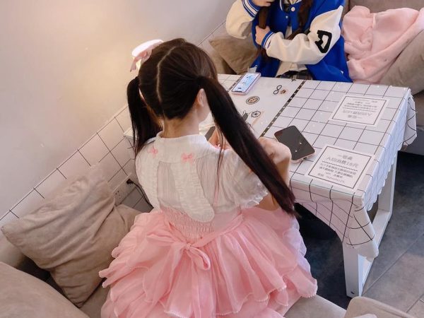 图片分享：双马尾少女赛高酱蓝色校服，轻松cosplay