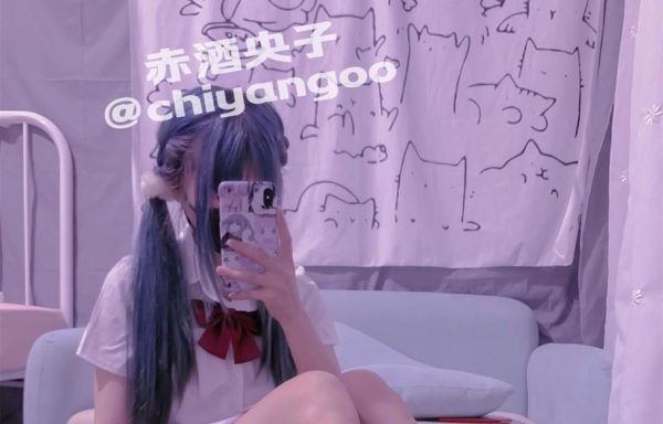 与可爱小兔同行，带着这款赤酒央子套装，让你感受小清新。