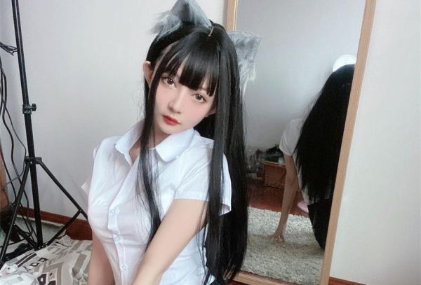 美图51酱ol衬衣赏析：清丽脱俗，美艳高贵。