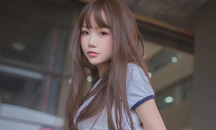 yoko宅夏汤物语肆意裸浴的照片，看美女们在汤水中畅享慵懒夏日