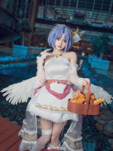 点击进入《只是简言cosplay大全》，看看这些超美的cosplay照片吧