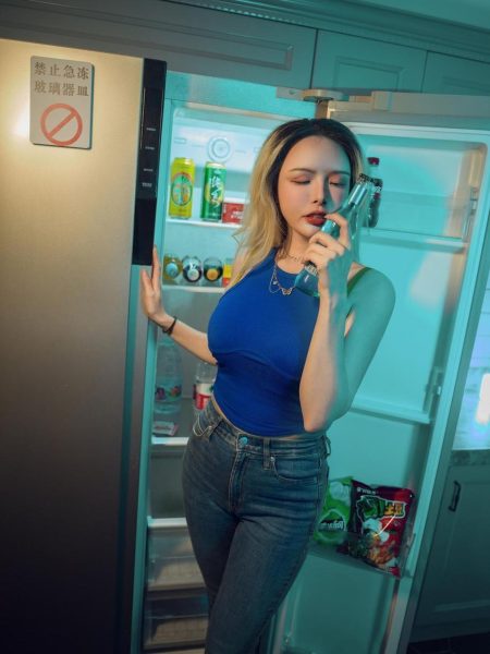咔嚓咔嚓！夏小秋秋秋cute2v为大家带来一组不一样的美图合集