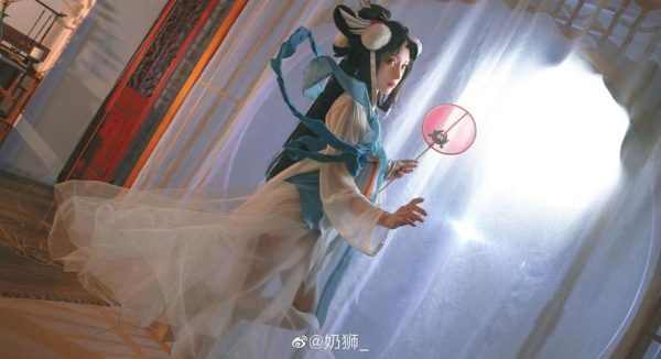 奶狮不咬人赫萝免费，cos作品无删版大曝光