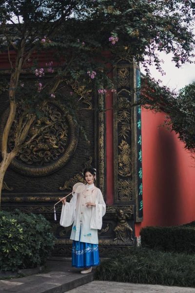 如月灰超话照片：秋日私房