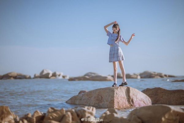风情万种的封疆疆cos吉他妹妹图片展示