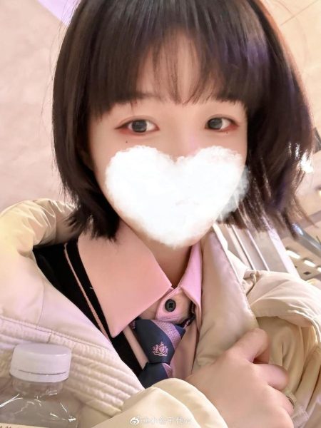 小仓千代作品高清图：花瓣般美丽的一瞬间