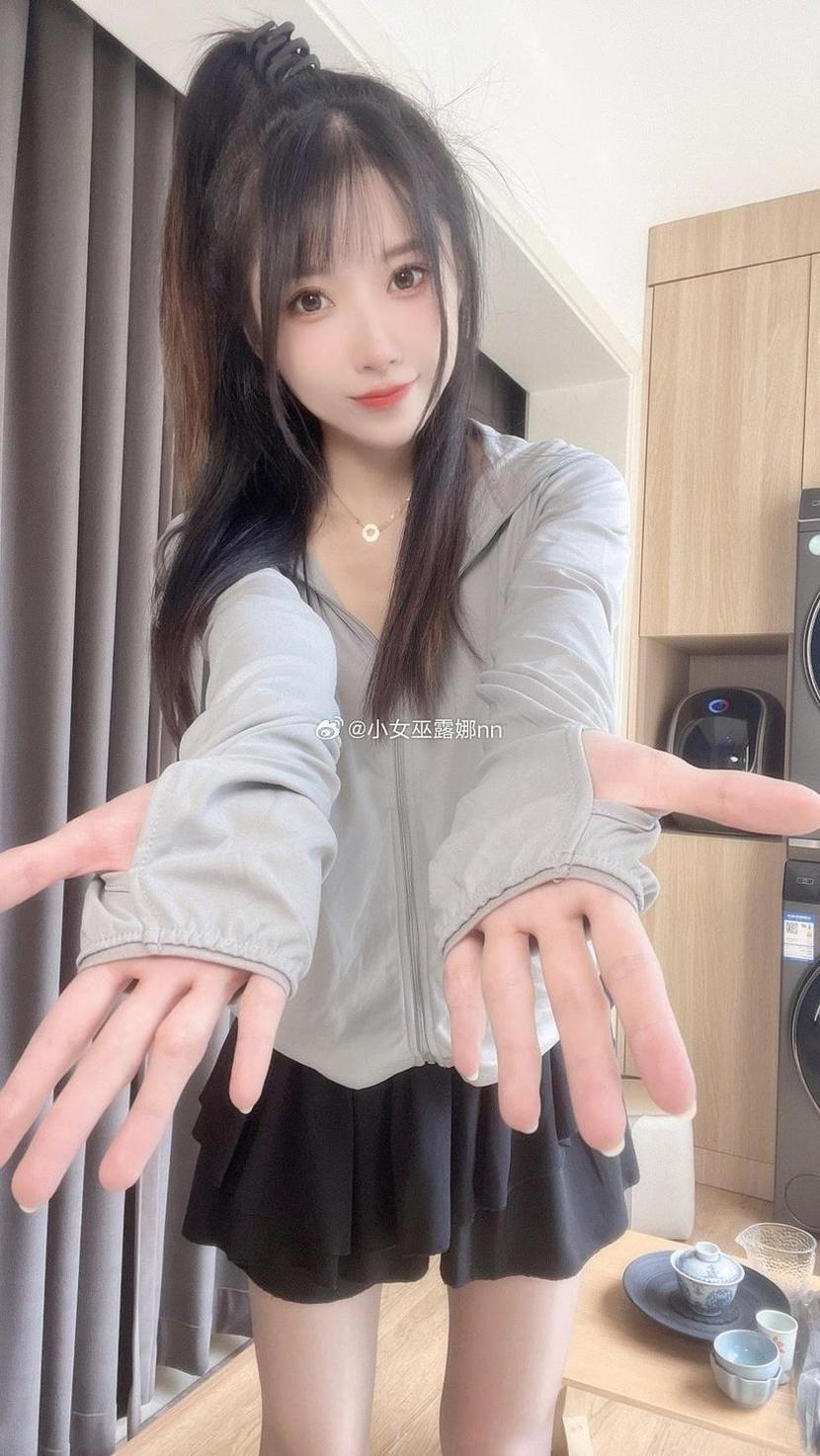 小女巫露娜定制穿的多么迷人——图包强势发布