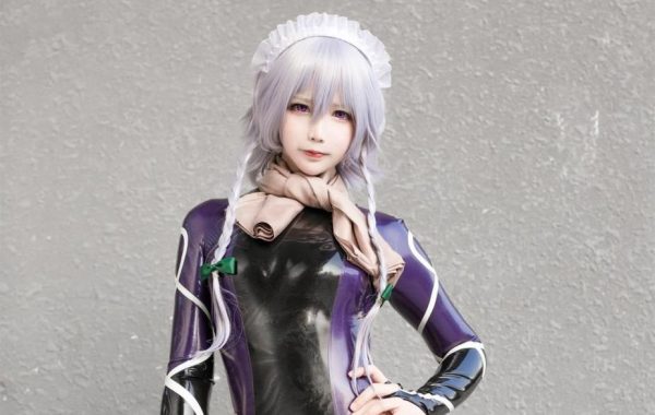 抱走莫子微博照片，cosplay界的巨星级原图展示。