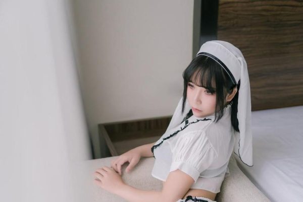 抱走莫子挂掉的图无疑是代表着时尚与魅力的一张高清摄影。