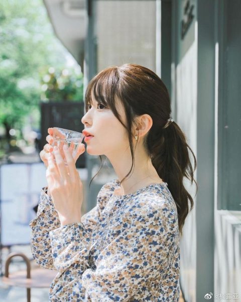 楠露亚演员原图赏析，神仙般的美貌惊艳全场
