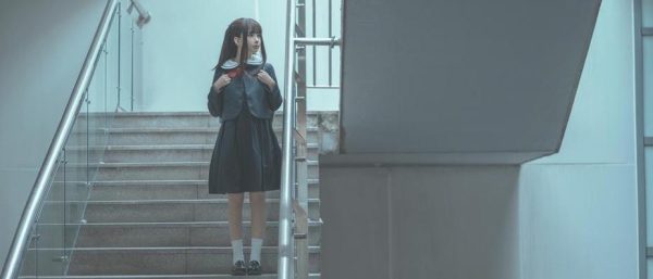 美好瞬间！邻座的怪阿松是樱井宁宁吗，这组唯美摄影让你陶醉般体验