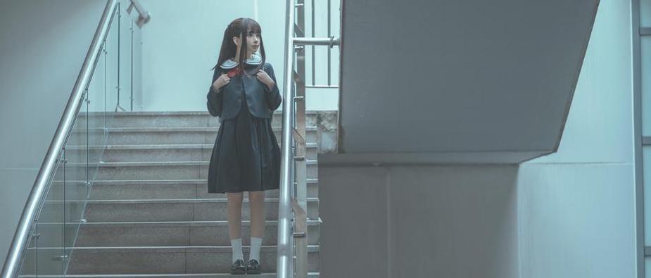 美好瞬间！邻座的怪阿松是樱井宁宁吗，这组唯美摄影让你陶醉般体验
