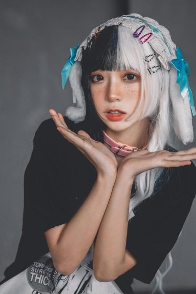 疯猫ss同桌的水手服代表了cos作品中最美的一面，灵魂般美丽