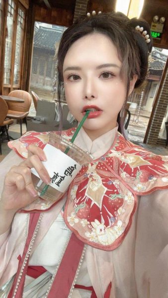 秋和柯基透明无删全套，让你尽情欣赏纯净之美