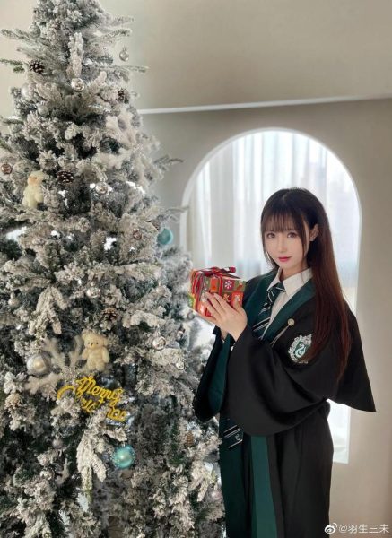 拥有羽生三未下载，打造自己的专属cosplay图片集