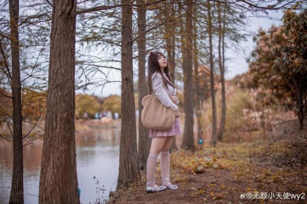 自闭颜球球精灵图包分享，带你穿越多个世界