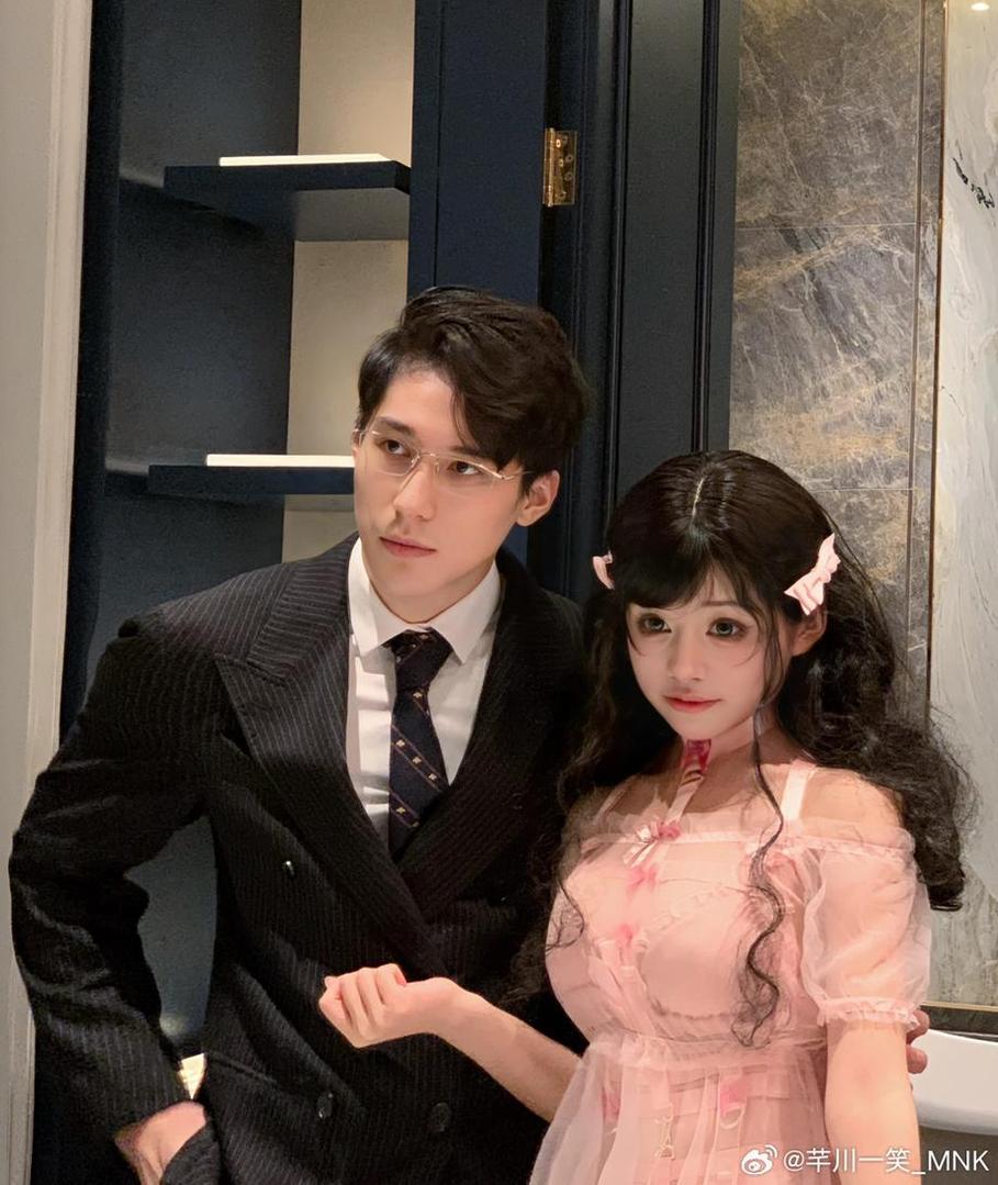 芊川一笑mnk修道院瑰丽画卷浓墨重彩——美轮美奂的图片
