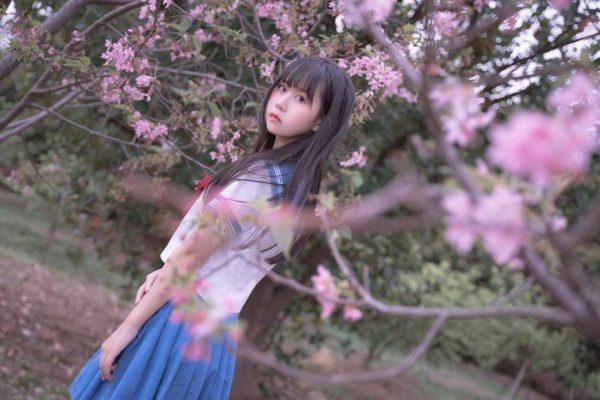 萌芽儿o0微博公开高清cos作品，引爆粉丝热情