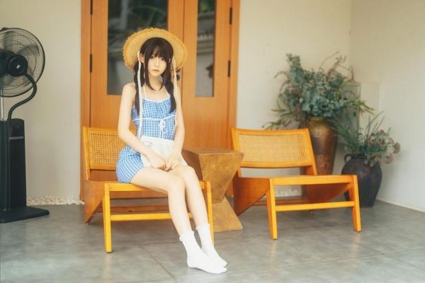 满载惊喜——迷之呆梨免费全集cos摄影更新