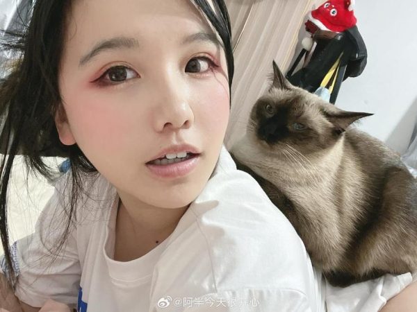 阿半今天很开心图片，为你拍摄出独一无二的原创cos照片