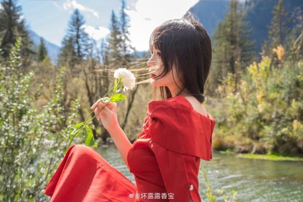 想让你的cos更有灵魂？香草喵wow微博图片教你如何做到