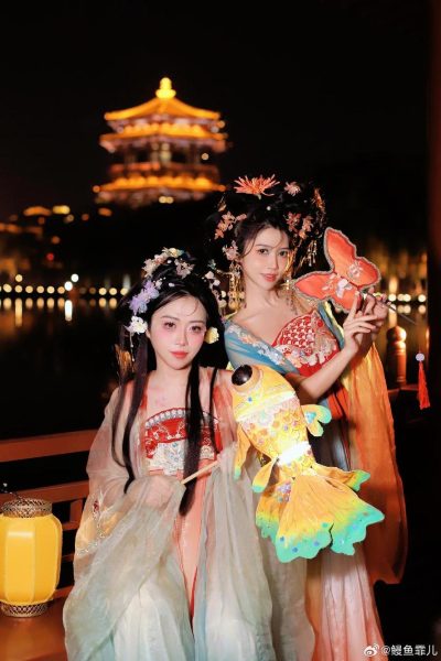 完美复刻古代妆容，王者荣耀鳗鱼霏儿cos王昭君开启绝美风暴